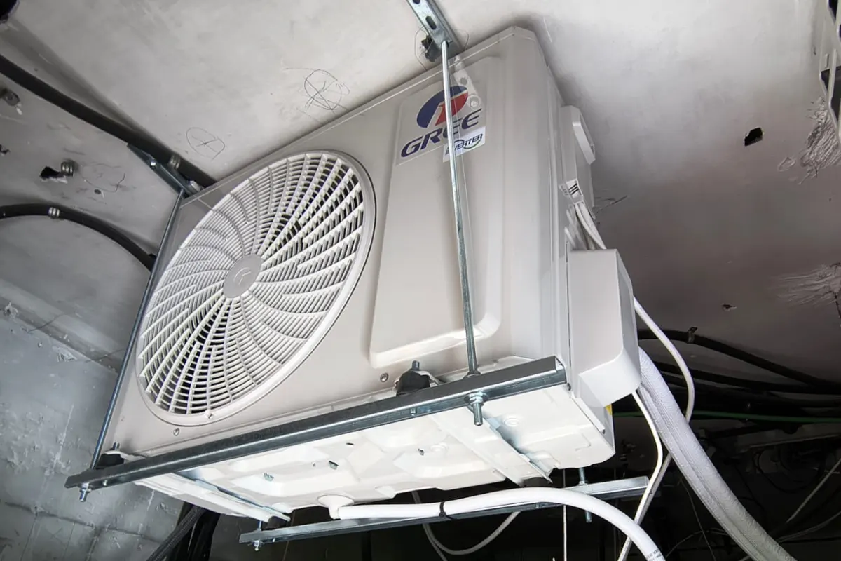 Instalación de aire acondicionado Gree Pular 18 en Valencia